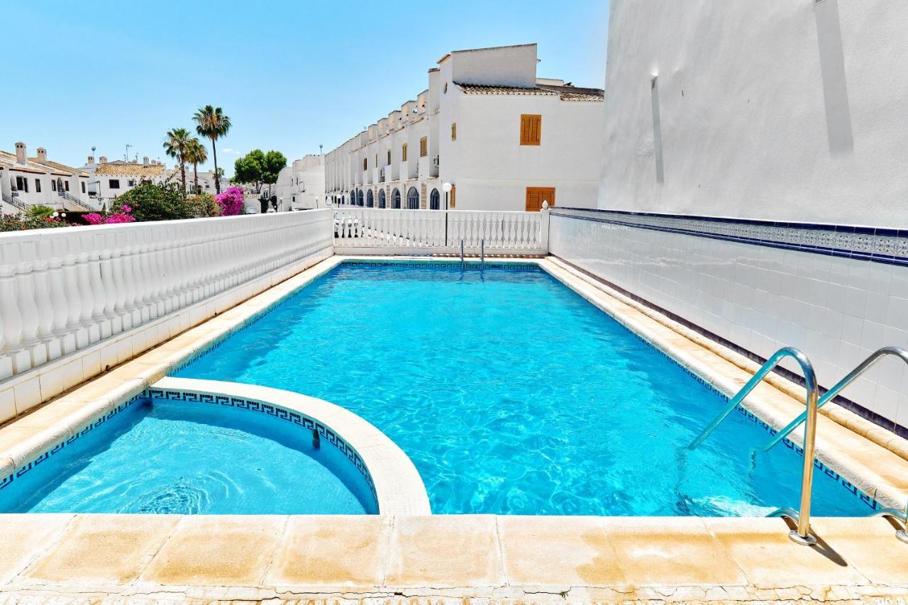 Espanhouse Sonia In La Zenia Playas De Оріуела Екстер'єр фото