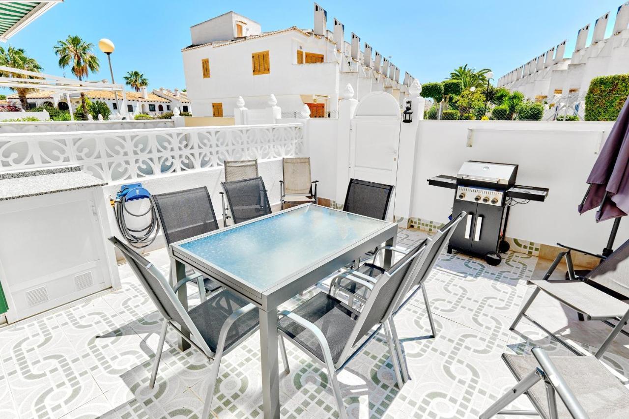 Espanhouse Sonia In La Zenia Playas De Оріуела Екстер'єр фото